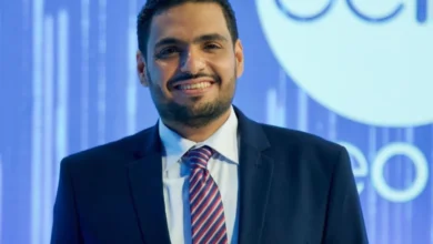 من هو معلق مباراة ألكاراز وسينر؟
